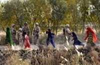 Cảnh sát Afghanistan chuẩn bị tiếp quản một thị trấn từ Taliban